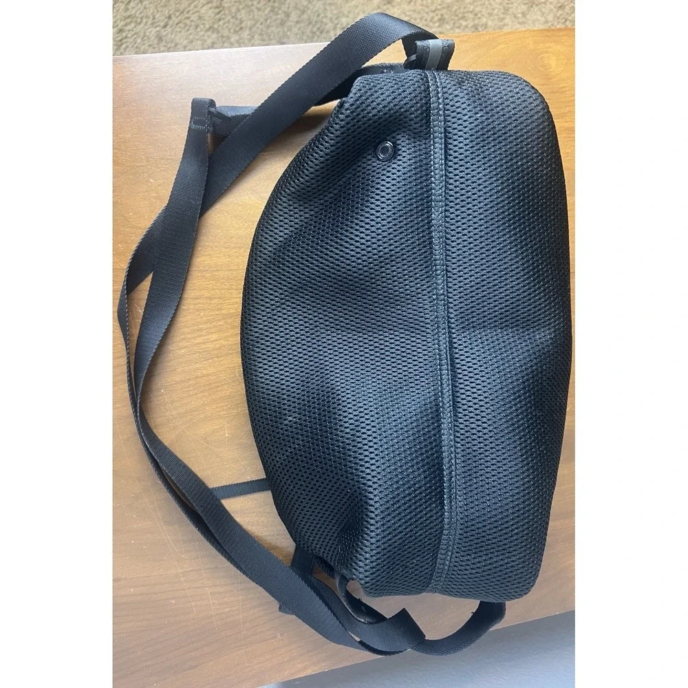 Lululemon Fast‎ Track Bag Black Convertible Backpack Sling Bag